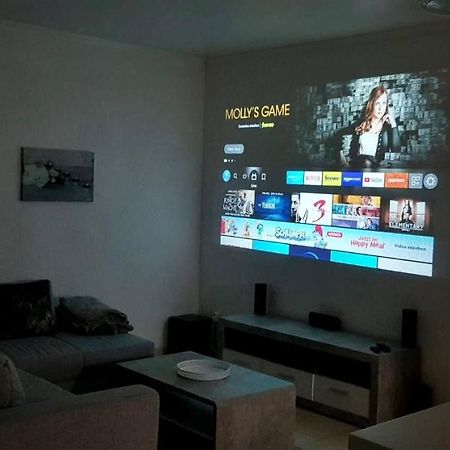 Easystay#4 Home Cinema Ferienwohnung In Kliniknaehe Mit Balkon, Boxspringbett & Netflix Бад-Ейнгаузен Екстер'єр фото