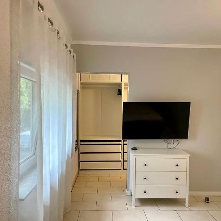 Easystay#4 Home Cinema Ferienwohnung In Kliniknaehe Mit Balkon, Boxspringbett & Netflix Бад-Ейнгаузен Екстер'єр фото