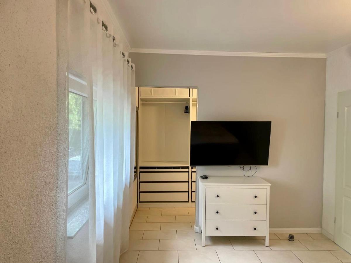 Easystay#4 Home Cinema Ferienwohnung In Kliniknaehe Mit Balkon, Boxspringbett & Netflix Бад-Ейнгаузен Екстер'єр фото